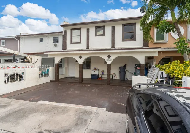Photo 2 of Townhouse for sale at 4522 Nw 194th St, Miami Gardens, FL 33055 | MLS# A12035298 | Listing updated on 2026-09-09