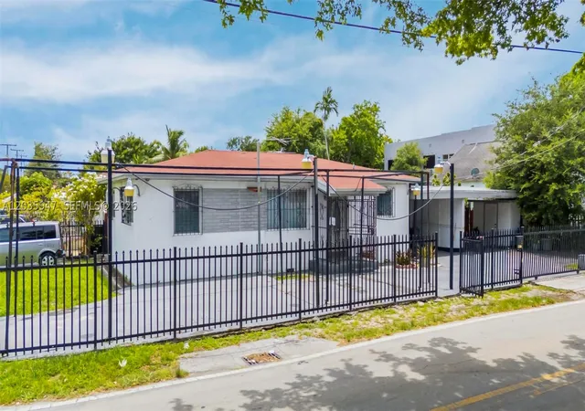 Single family home for sale at 2300 Nw 9Th St, Miami, FL 33125 | MLS# A12035947