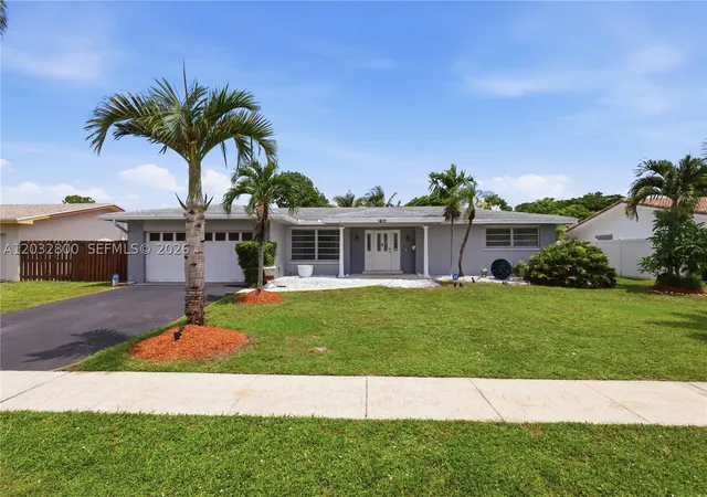 Photo 3 of Sale Pending at 7421 Nw 14th St, Plantation, FL 33313 | MLS# A12032800 | Listing updated on 2026-09-01