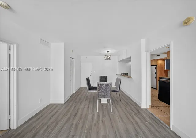 Photo 2 of Condo for sale at 5600 Collins Ave #7W, Miami Beach, FL 33140 | MLS# A12033085 | Listing updated on 2026-09-22