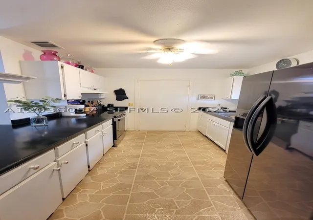 Photo 4 of Single family home for sale at 4001 Bishop Circle, Labelle, FL 33935 | MLS# A12036057 | Listing updated on 2026-09-03