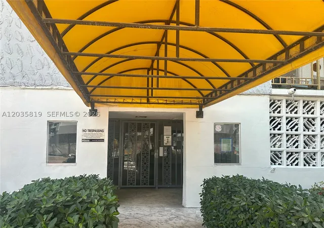 Photo 1 of Sale Pending at 1340 Lincoln Rd #309, Miami Beach, FL 33139 | MLS# A12035819 | Listing updated on 2026-09-11