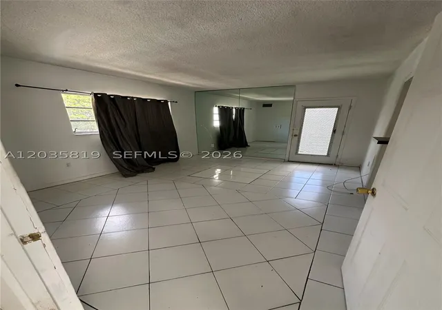 Photo 3 of Sale Pending at 1340 Lincoln Rd #309, Miami Beach, FL 33139 | MLS# A12035819 | Listing updated on 2026-09-11