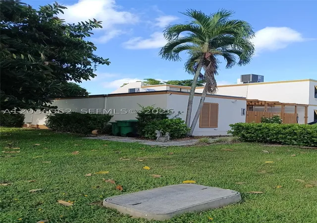 Photo 2 of Sale Pending at 1700 Sw 131st Pl Cir S, Miami, FL 33175 | MLS# A12036362 | Listing updated on 2026-08-31