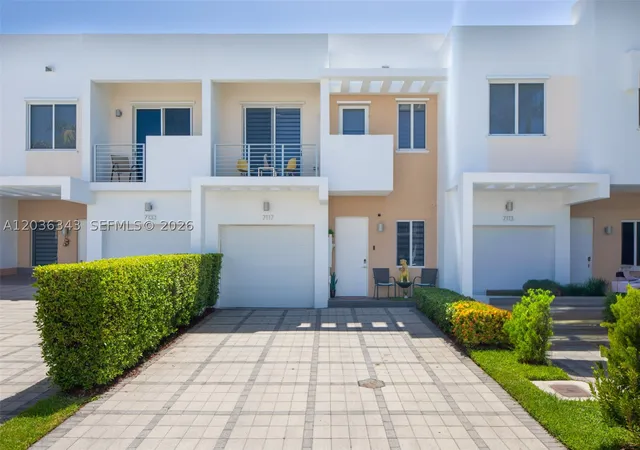 Photo 2 of Townhouse for sale at 7117 Nw 103rd Path, Doral, FL 33178 | MLS# A12036343 | Listing updated on 2026-09-25