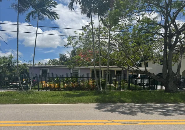 Photo 3 of Sale Pending at 11290 Sw 47th Ter, Miami, FL 33165 | MLS# A12036078 | Listing updated on 2026-08-30
