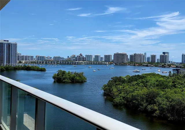 Listing Photo 4 - Condo for sale in building located at 16385 Biscayne Blvd, Miami, FL 33160 - Unit #1019