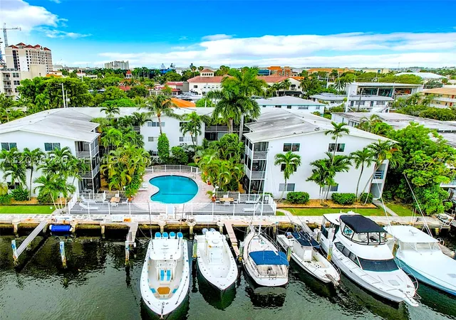 Condo for sale at 1535 Se 15Th St #304, Fort Lauderdale, FL 33316 | MLS# A12036280 | Listing updated on 2026-10-06