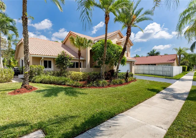 Photo 3 of Sale Pending at 1171 Laguna Springs Dr, Weston, FL 33326 | MLS# A12036644 | Listing updated on 2026-09-02