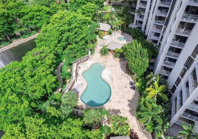 Listing Photo 4 - Condo for sale in Towers of Quayside - Tower I located at 1000 Quayside Ter, Miami, FL 33138 - Unit #411