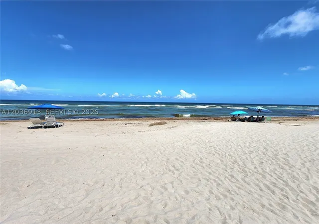 Listing Photo 2 - Condo for sale in building located at 3505 S Ocean Dr, Hollywood, FL 33019 - Unit #705