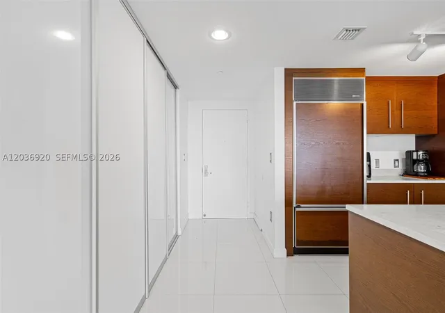 Photo 4 of Condo for sale at 495 Brickell Ave #905, Miami, FL 33131 | MLS# A12036920 | Listing updated on 2026-09-13