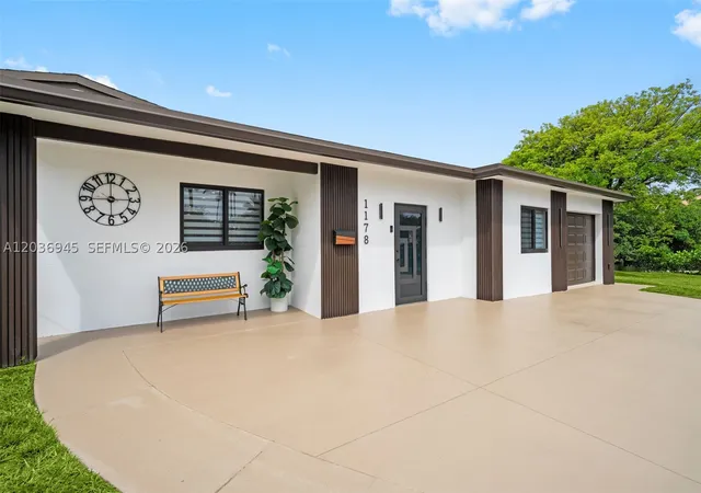 Photo 2 of Sale Pending at 1178 Grant St, Hollywood, FL 33019 | MLS# A12036945 | Listing updated on 2026-09-03