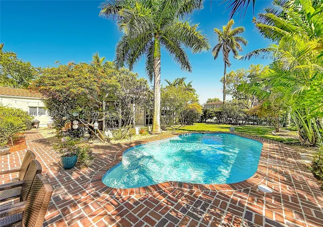 Photo 1 of Single family home for sale at 1029 Harrison St, Hollywood, FL 33019 | MLS# A12004869 | Listing updated on 2026-10-03
