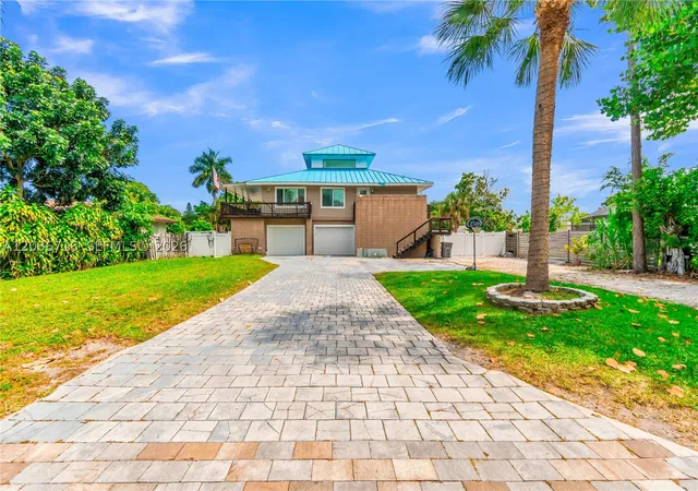 Photo 2 of Single family home for sale at 5049 Cleveland Rd, Delray Beach, FL 33484 | MLS# A12036716 | Listing updated on 2026-09-14