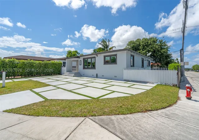 Photo 3 of Sale Pending at 11 W 59Th St, Hialeah, FL 33012 | MLS# A12037026 | Listing updated on 2026-10-06