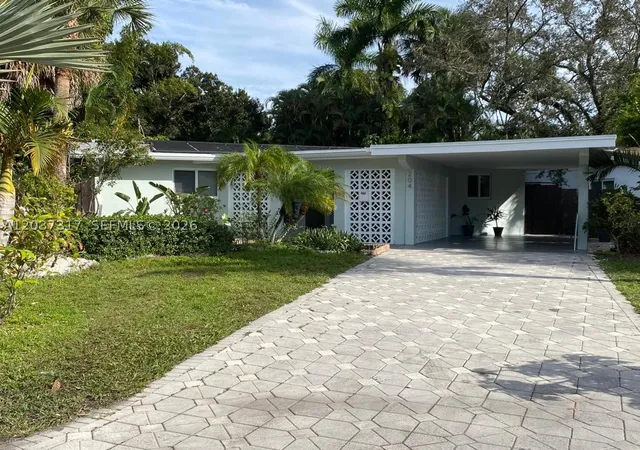 Photo 2 of Single family home for sale at 204 Sw 19th Ave, Fort Lauderdale, FL 33312 | MLS# A12037317 | Listing updated on 2026-09-15