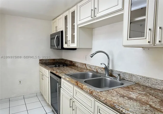 Photo 2 of Condo for sale at 802 Nw 87th Ave #315, Miami, FL 33172 | MLS# A12037588 | Listing updated on 2026-09-17