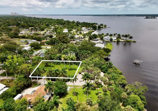 Photo 2 of Land for sale at 304 Royal Palm Park Rd, Fort Myers, FL 33905 | MLS# A12037777 | Listing updated on 2026-08-20