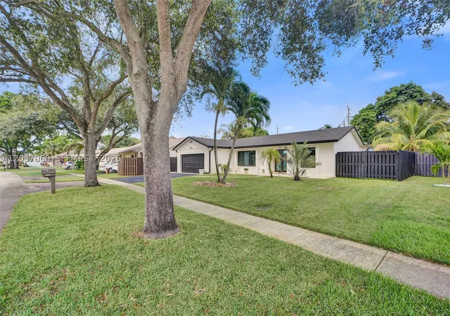 Photo 3 of Single family home for sale at 5112 Sw 87th Ave, Cooper City, FL 33328 | MLS# A12037060 | Listing updated on 2026-09-06