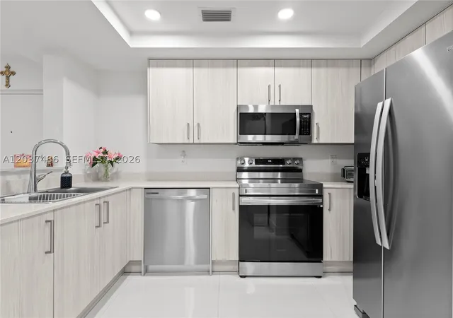 Photo 3 of Sale Pending at 10950 Nw 82nd St #115, Doral, FL 33178 | MLS# A12037486 | Listing updated on 2026-09-14