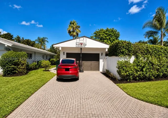 Photo 37 of Single family home for sale at 2409 Bayview Dr, Fort Lauderdale, FL 33305 | MLS# A12037737 | Listing updated on 2026-09-16