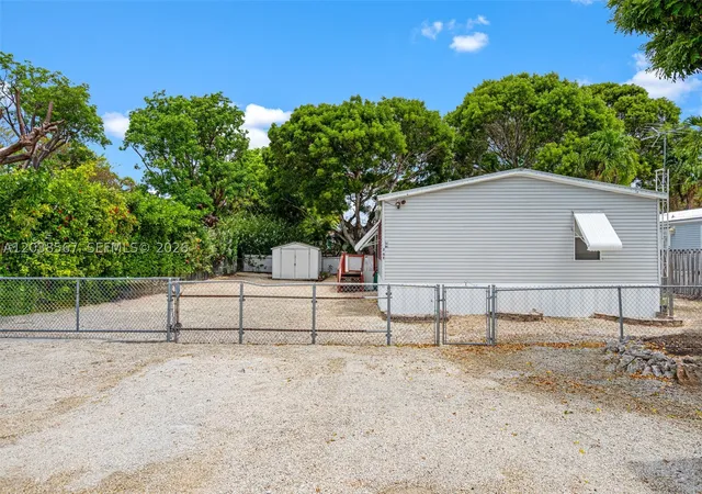 Photo 2 of Sale Pending at 268 King Ave, Key Largo, FL 33037 | MLS# A12038567 | Listing updated on 2026-09-03