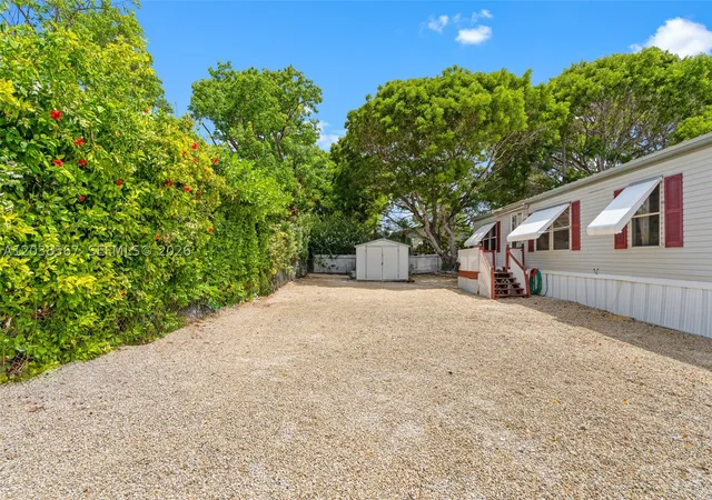 Photo 3 of Sale Pending at 268 King Ave, Key Largo, FL 33037 | MLS# A12038567 | Listing updated on 2026-09-03