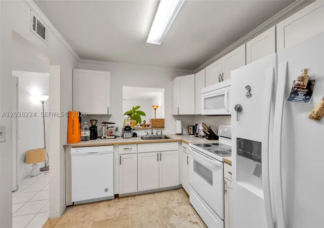 Photo 1 of Condo for sale at 1020 Meridian Ave #715, Miami Beach, FL 33139 | MLS# A12038224 | Listing updated on 2026-09-14
