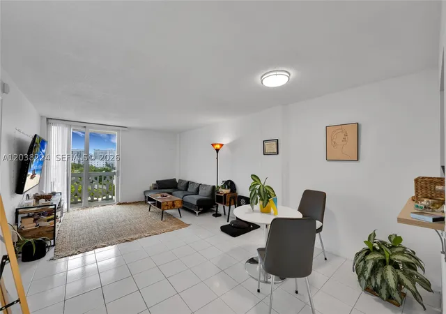 Photo 2 of Condo for sale at 1020 Meridian Ave #715, Miami Beach, FL 33139 | MLS# A12038224 | Listing updated on 2026-09-14