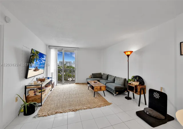 Photo 3 of Condo for sale at 1020 Meridian Ave #715, Miami Beach, FL 33139 | MLS# A12038224 | Listing updated on 2026-09-14