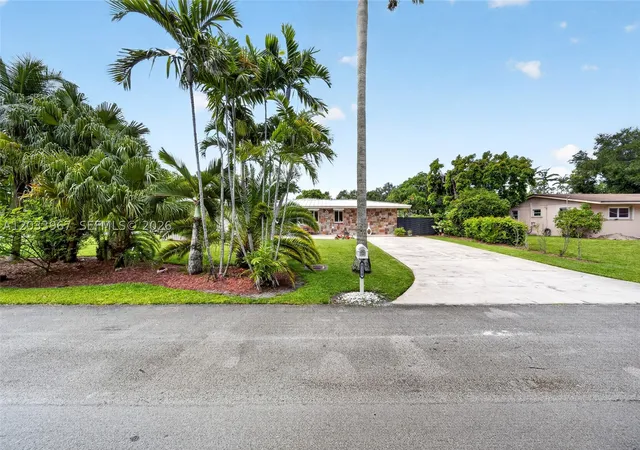 Photo 2 of Single family home for sale at 8250 Sw 118th Ter, Miami, FL 33156 | MLS# A12033967 | Listing updated on 2026-08-29
