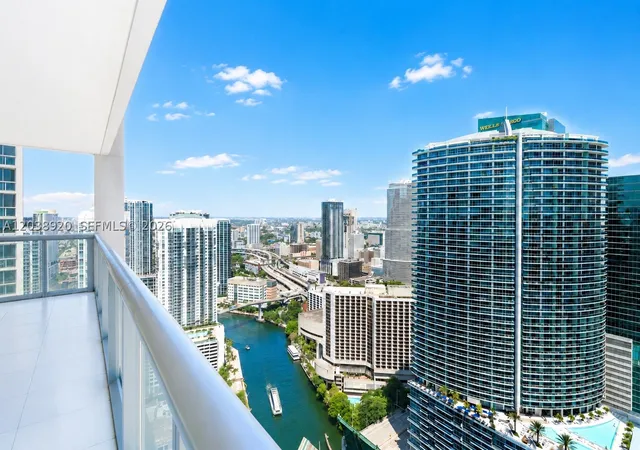 Photo 4 of Condo for sale at 475 Brickell Ave #4315, Miami, FL 33131 | MLS# A12038920 | Listing updated on 2026-09-10