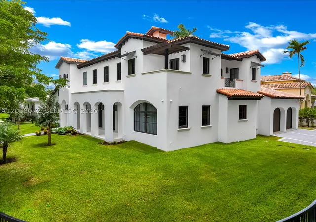 Photo 2 of Single family home for sale at 5111 Alhambra Cir, Coral Gables, FL 33146 | MLS# A12039072 | Listing updated on 2026-09-10