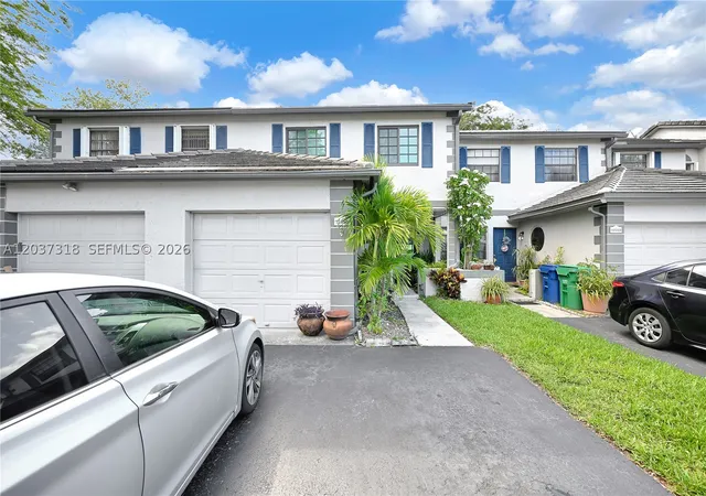 Photo 39 of Townhouse for sale at 15561 Sw 110Th Ter, Miami, FL 33196 | MLS# A12037318 | Listing updated on 2026-10-07