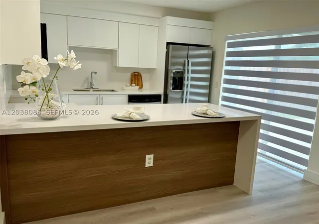 Photo 2 of Townhouse for sale at 2565 Garden Ct, Cooper City, FL 33026 | MLS# A12038086 | Listing updated on 2026-09-09