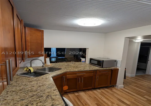 Listing Photo 5 - Condo for sale in building located at 10120 Sunrise Lakes Blvd, Sunrise, FL 33322 - Unit #110