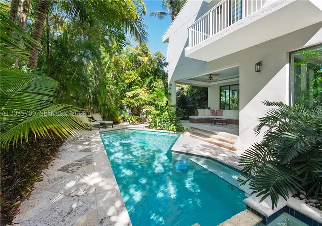 Photo 2 of Single family home for sale at 650 Curtiswood Dr, Key Biscayne, FL 33149 | MLS# A12035700 | Listing updated on 2026-09-16