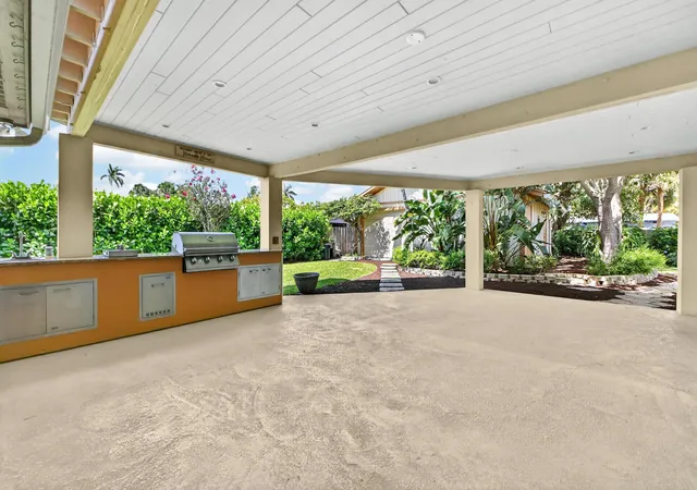 3rd image of 313 Poe Dr, Palm Springs, FL 33461 | MLS# B26043150