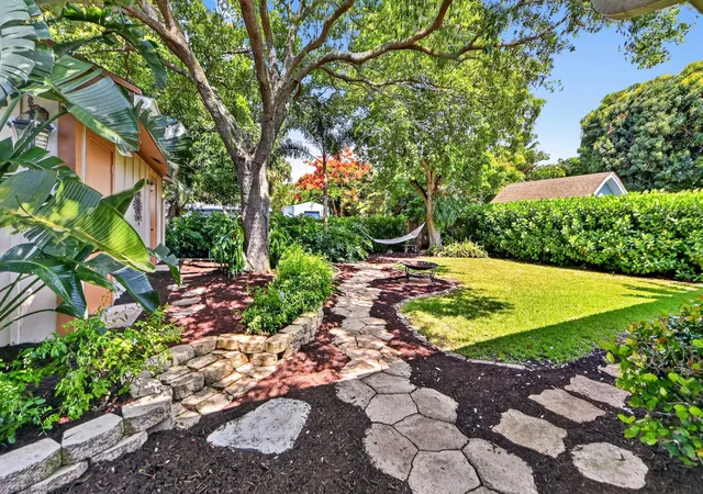 4th image of 313 Poe Dr, Palm Springs, FL 33461 | MLS# B26043150