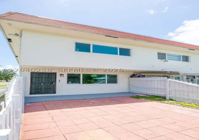 Photo 3 of Condo for sale at 1450 Ne 151st St #101, North Miami Beach, FL 33162 | MLS# A12040258 | Listing updated on 2026-08-26