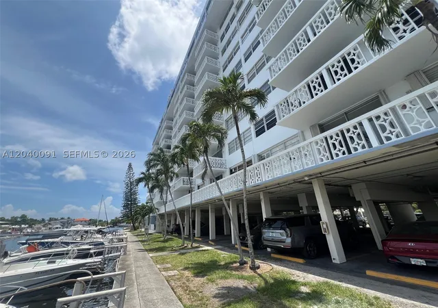 Photo 3 of Condo for sale at 13155 Ixora Ct #703, North Miami, FL 33181 | MLS# A12040091 | Listing updated on 2026-09-02