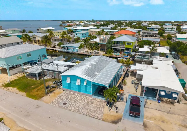 Photo 2 of Single family home for sale at 837 91st Court Ocean, Marathon, FL 33050 | MLS# A12040308 | Listing updated on 2026-08-27