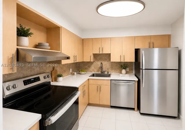 Photo 2 of Condo for sale at 20500 W Country Club Dr #109, Aventura, FL 33180 | MLS# A12040493 | Listing updated on 2026-09-23
