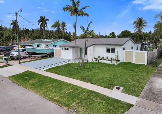Photo 2 of Single family home for sale at 4480 Sw 34th Dr, Dania Beach, FL 33312 | MLS# A12040557 | Listing updated on 2026-08-28