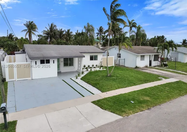 Photo 3 of Single family home for sale at 4480 Sw 34th Dr, Dania Beach, FL 33312 | MLS# A12040557 | Listing updated on 2026-08-28