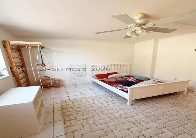 Photo 3 of Condo for sale at 1701 S Ocean Dr #105, Hollywood, FL 33019 | MLS# A12040568 | Listing updated on 2026-09-18