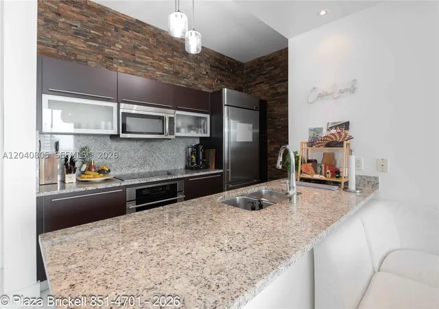 Photo 3 of Condo for sale at 950 Brickell Bay Dr #4701, Miami, FL 33131 | MLS# A12040805 | Listing updated on 2026-09-10