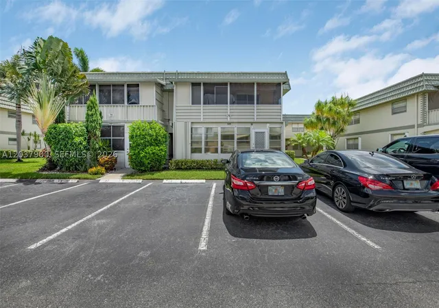Photo 2 of Sale Pending at 712 Monaco O #712, Delray Beach, FL 33446 | MLS# A12037900 | Listing updated on 2026-09-04