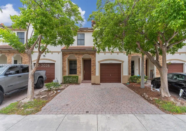 Photo 2 of Townhouse for sale at 23357 Sw 113th Psge, Homestead, FL 33032 | MLS# A12038245 | Listing updated on 2026-10-03